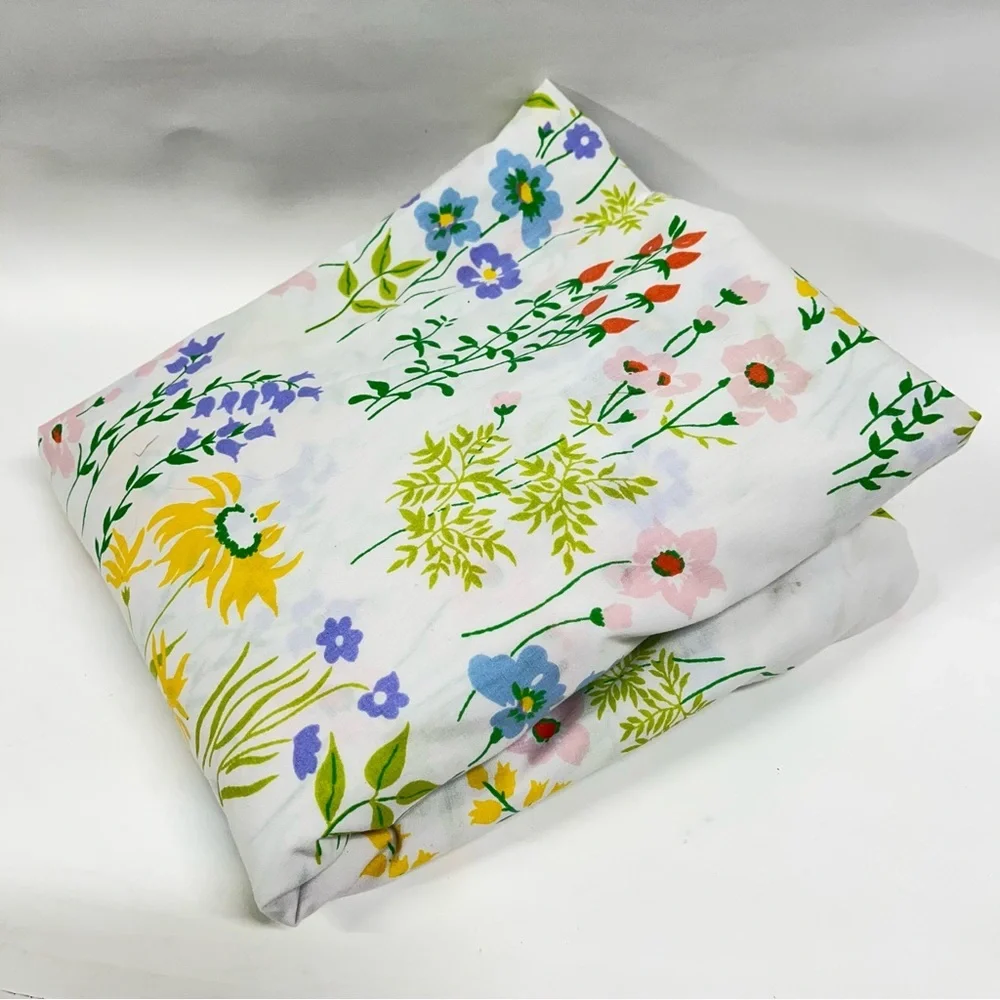 VintageFull Fitted Sheet Cotton Polyester white colorful rainbow EUC